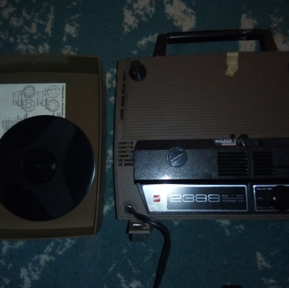 Auto Threading Dual 8 Movie Projector - Picture 6 of 7